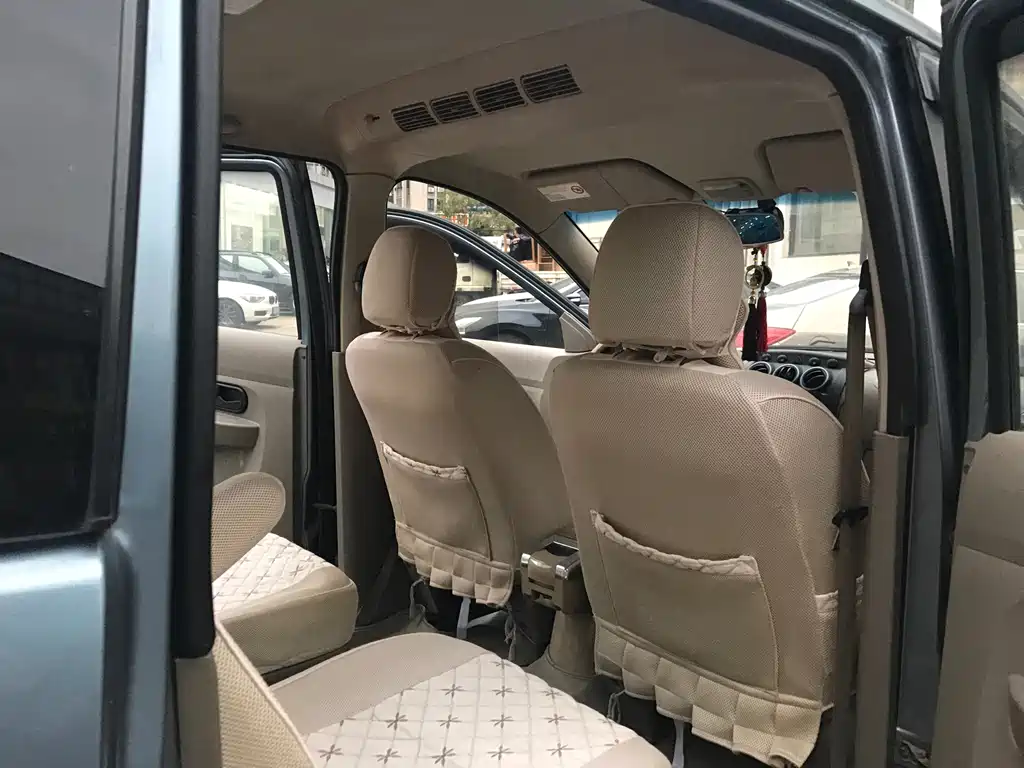 Wuling Hongguang — миниатюра 15