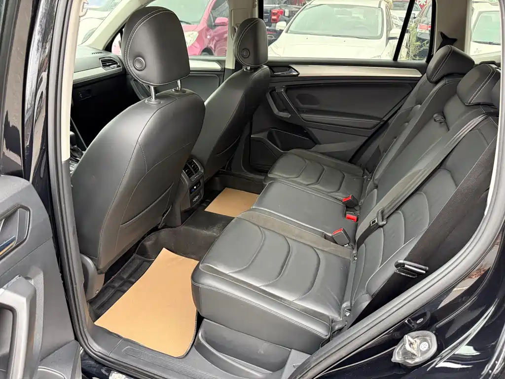 Volkswagen Tiguan L — миниатюра 8