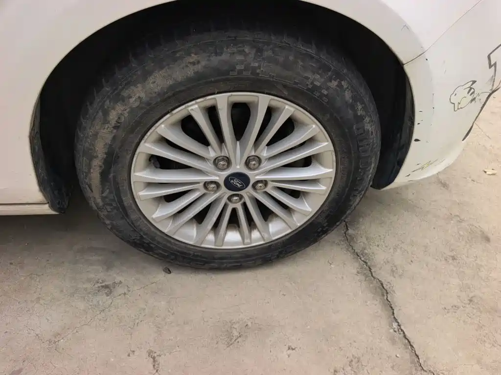 Ford Escort — миниатюра 24