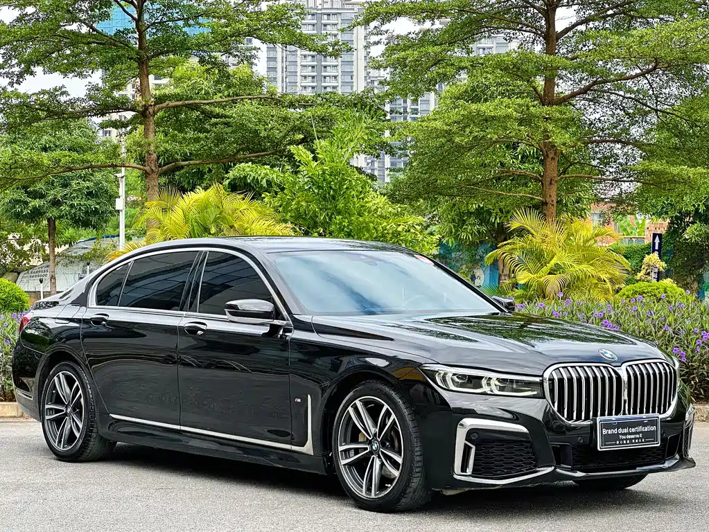 BMW 7 SERIES