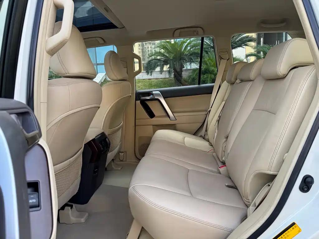 Toyota Land Cruiser Prado 2016 3.5L AT TX-L