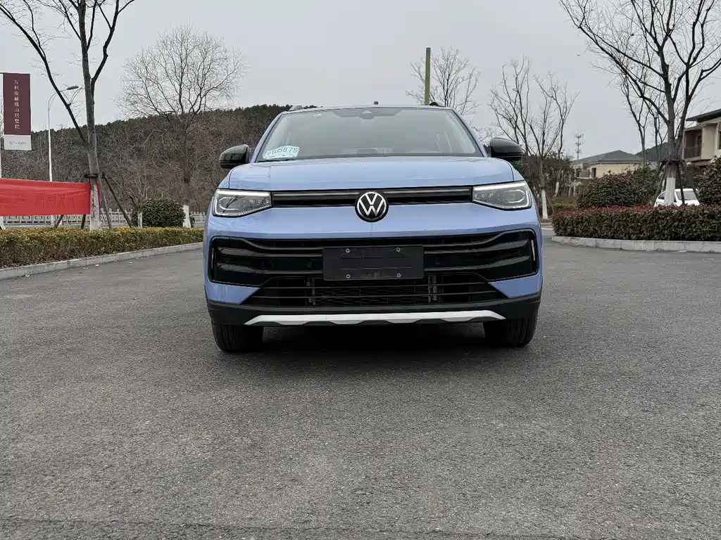 VOLKSWAGEN TUYUE