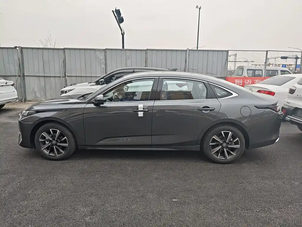Changan Eado 2025 1.5T 500Bar Luxury