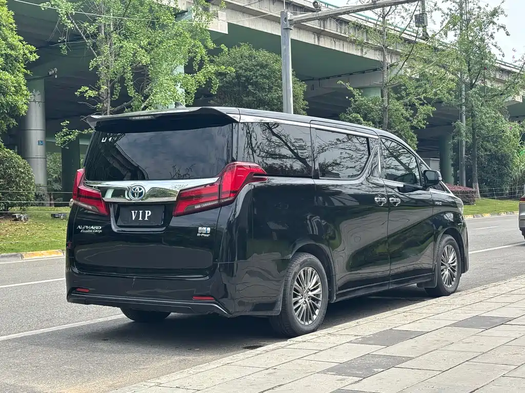 Toyota Alphard — фотографии объявления, Фото 25