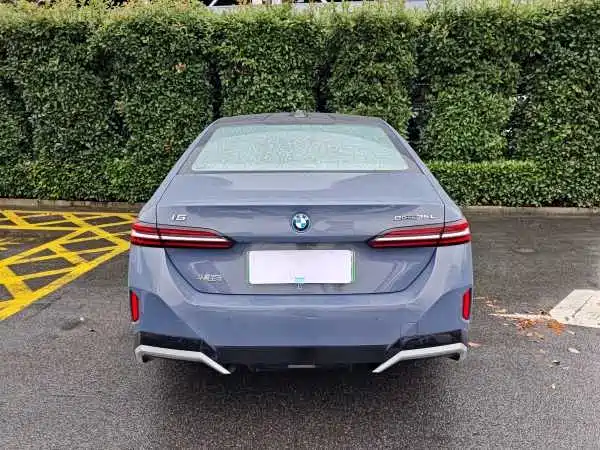 BMW i5 2024 eDrive 35L Premium M Sport