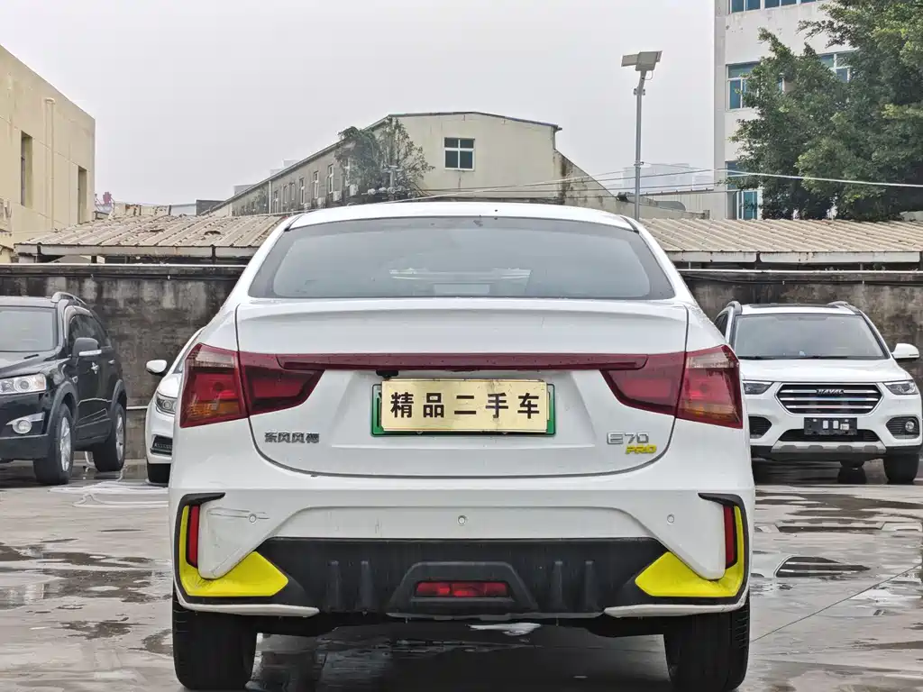 DONGFENG E70
