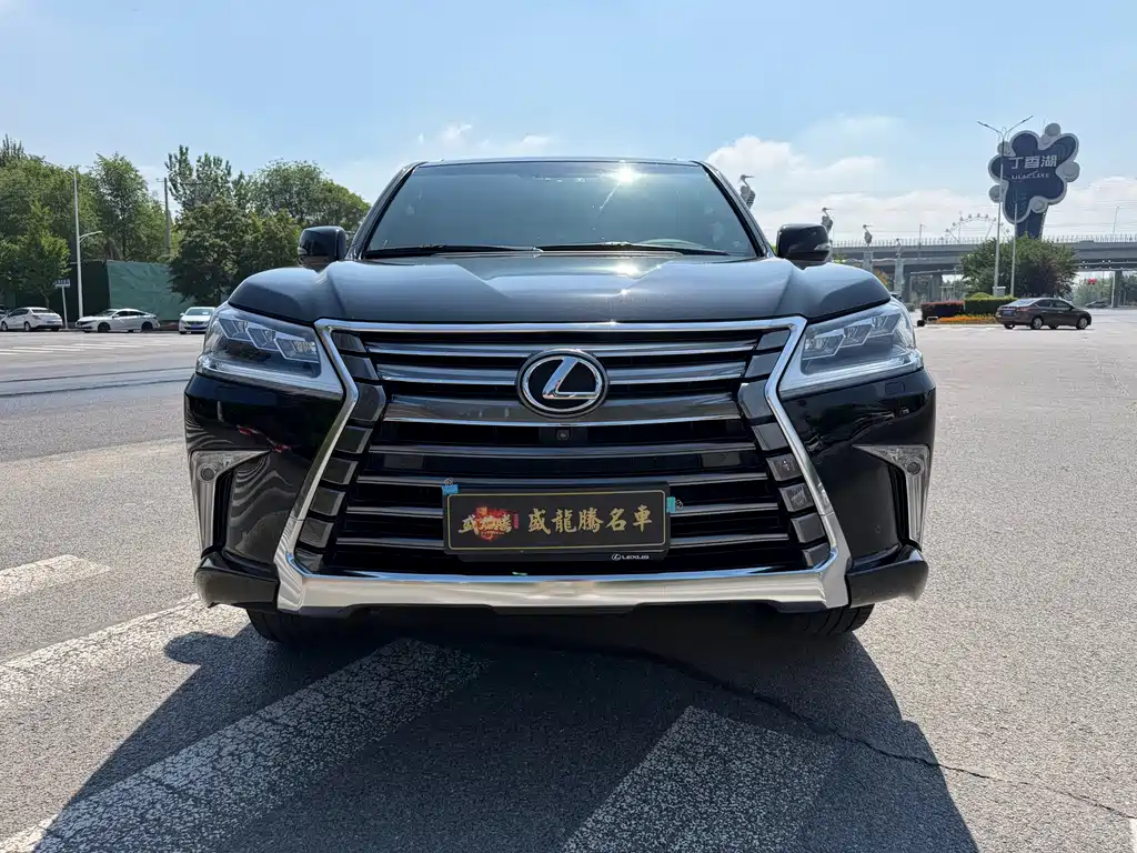 Lexus LX 2017 570 Luxury