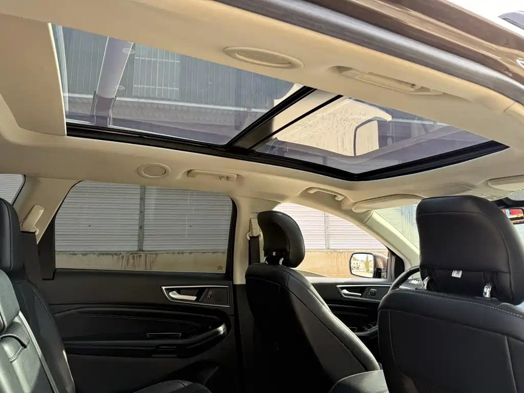Ford Edge — миниатюра 12