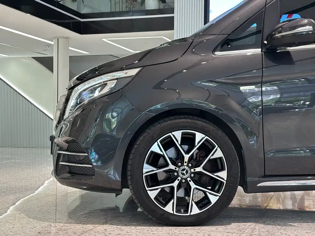 MERCEDES-BENZ V CLASS