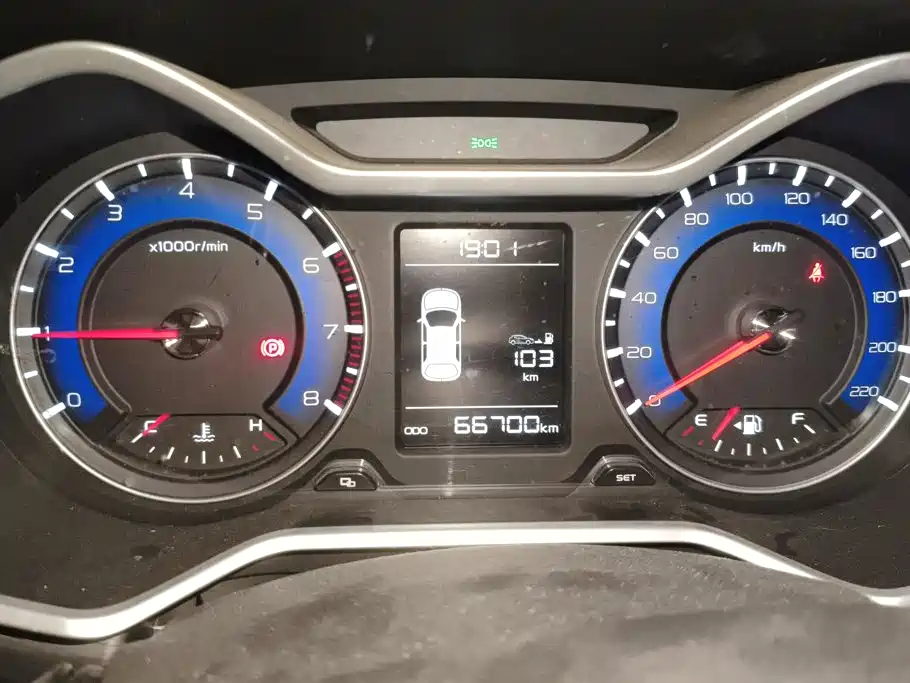 Geely Vision X3 — миниатюра 14