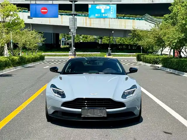 ASTON MARTIN DB11 2020