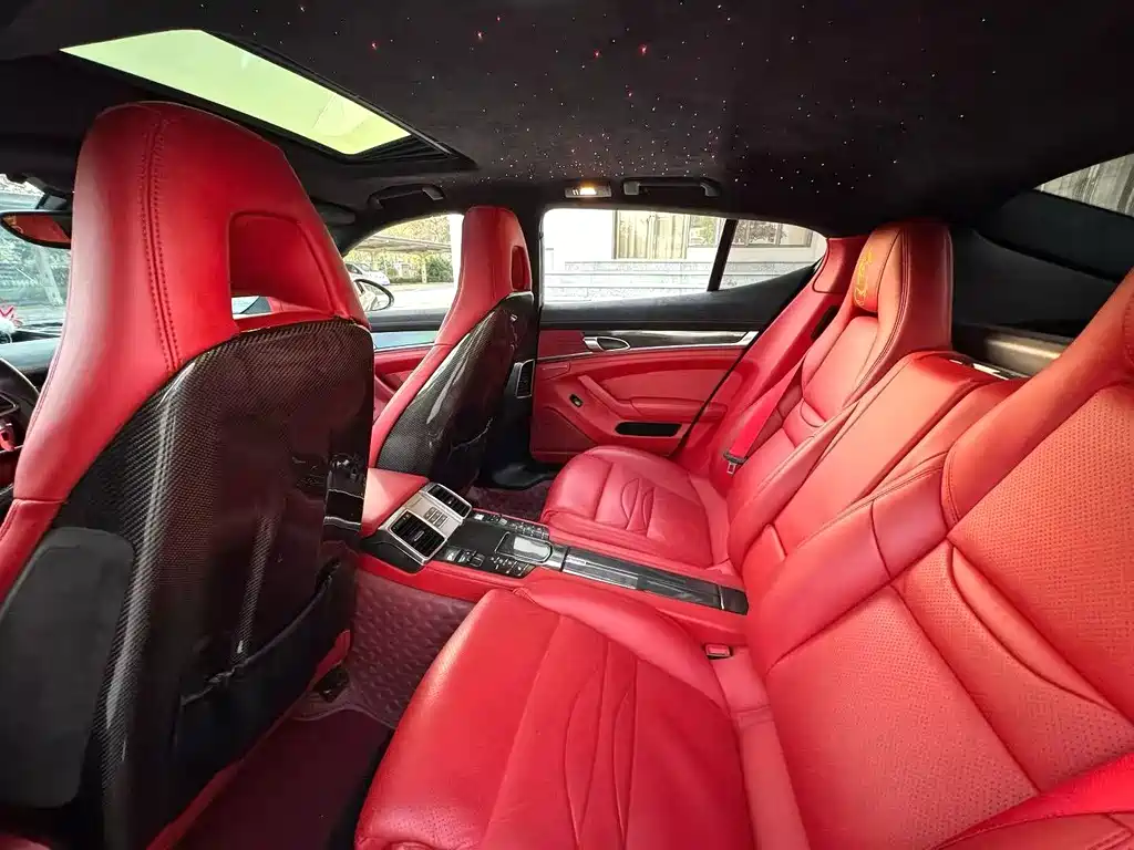 Porsche Panamera 2010 Panamera 4S 4.8L