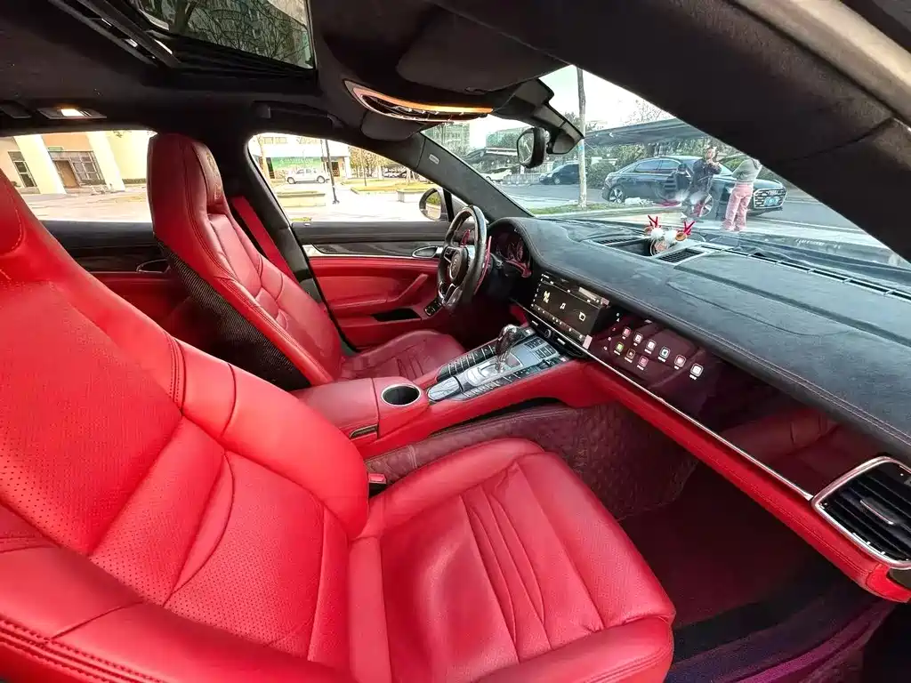 Porsche Panamera 2010 Panamera 4S 4.8L