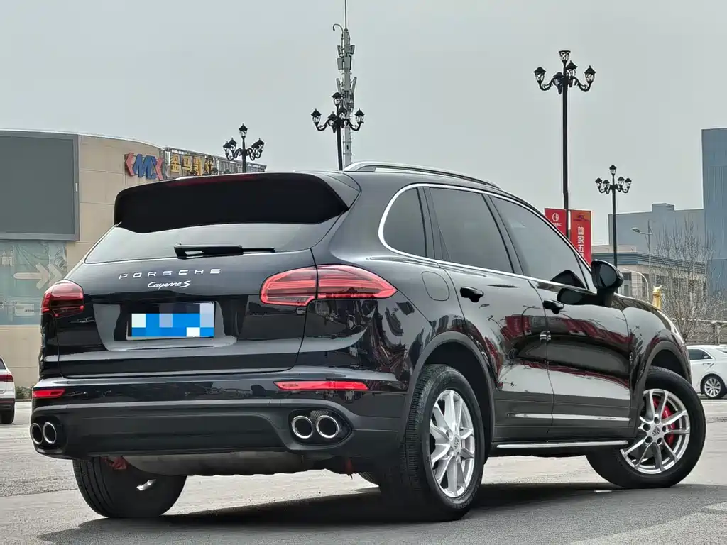 PORSCHE CAYENNE