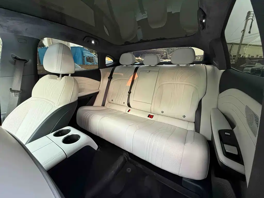 GEELY GALAXY GALAXY E8