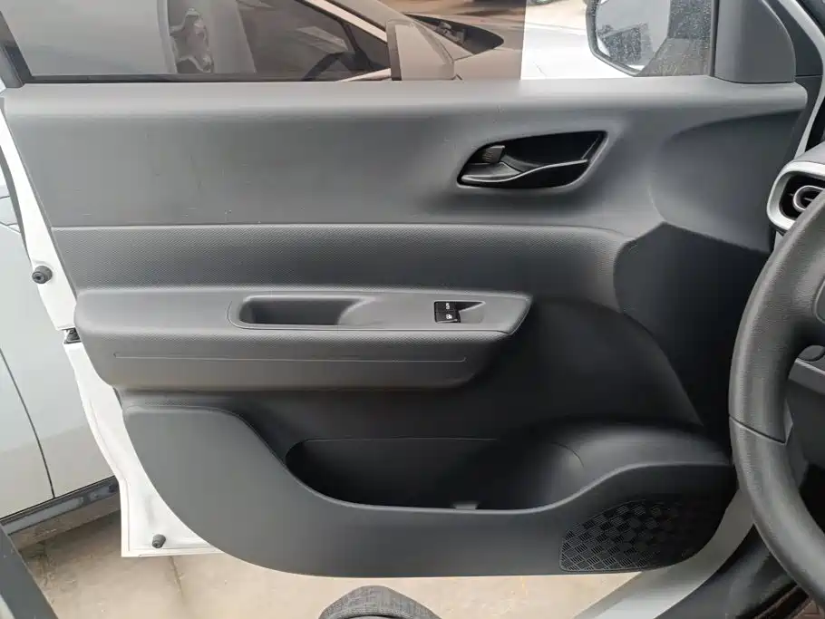Wuling Hongguang EV — миниатюра 7