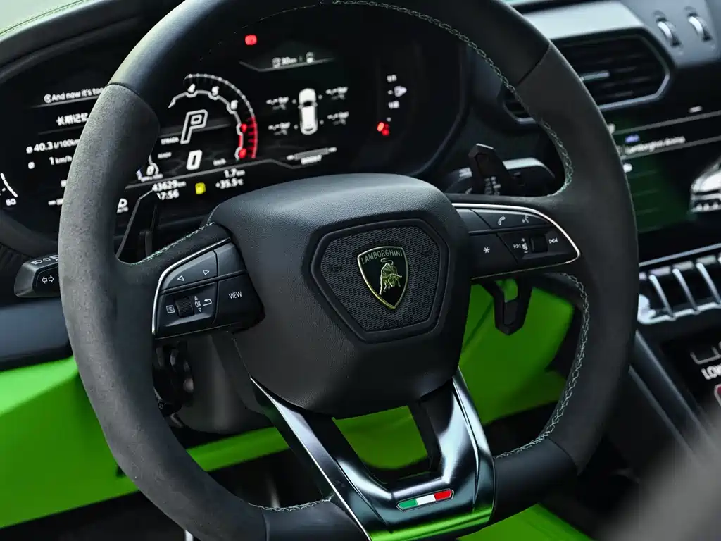 Lamborghini Urus — миниатюра 7
