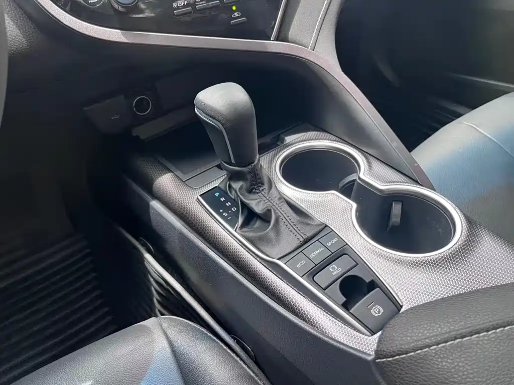 Toyota Camry 2021 2.5S