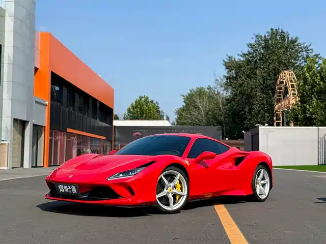 FERRARI  F8 2021