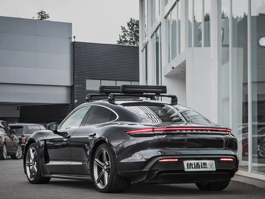 Porsche Taycan 2019 Taycan Turbo
