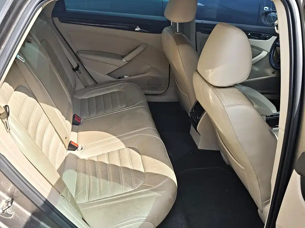 Volkswagen Passat — миниатюра 11