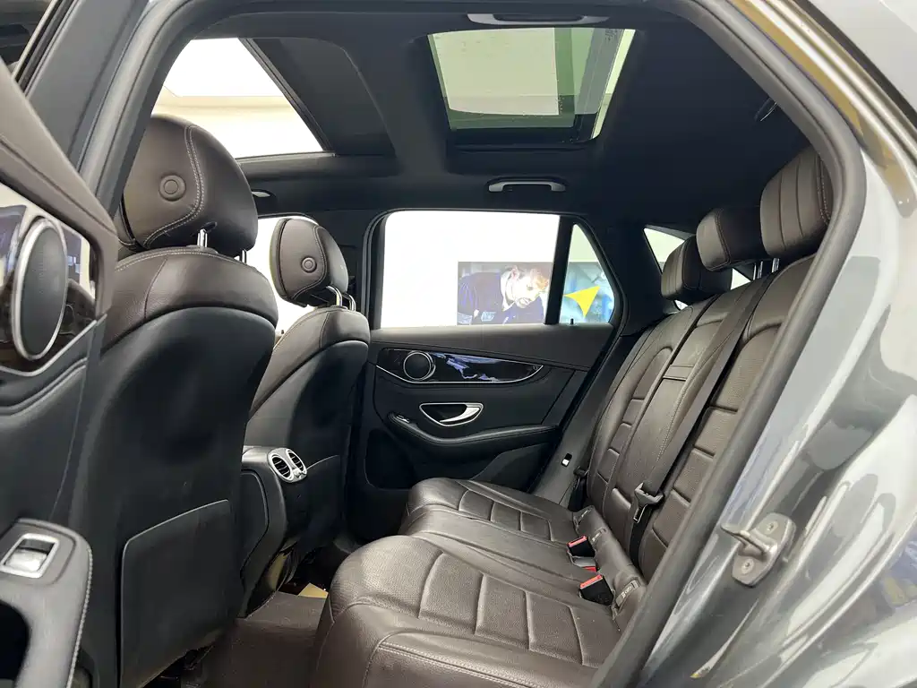 Mercedes-Benz GLC 2018 GLC 260 4MATIC Luxury