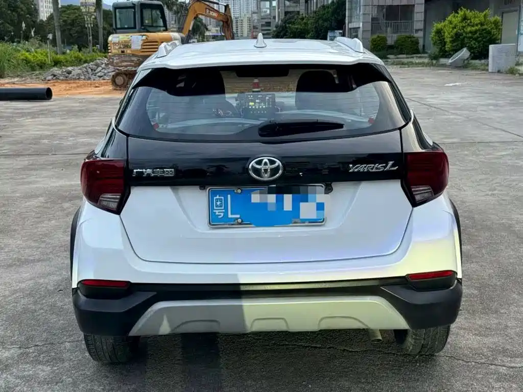 Toyota Yaris L — миниатюра 6