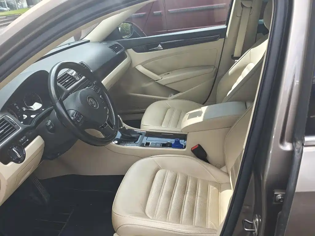 Volkswagen Passat — миниатюра 7