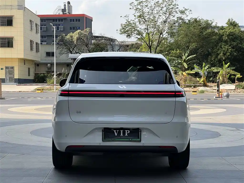Li Auto IDEAL L6