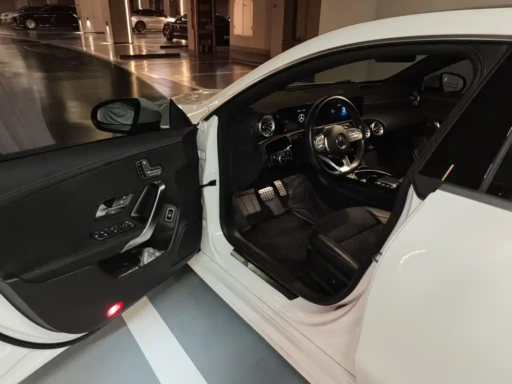 Mercedes-Benz CLA (Import) — миниатюра 17