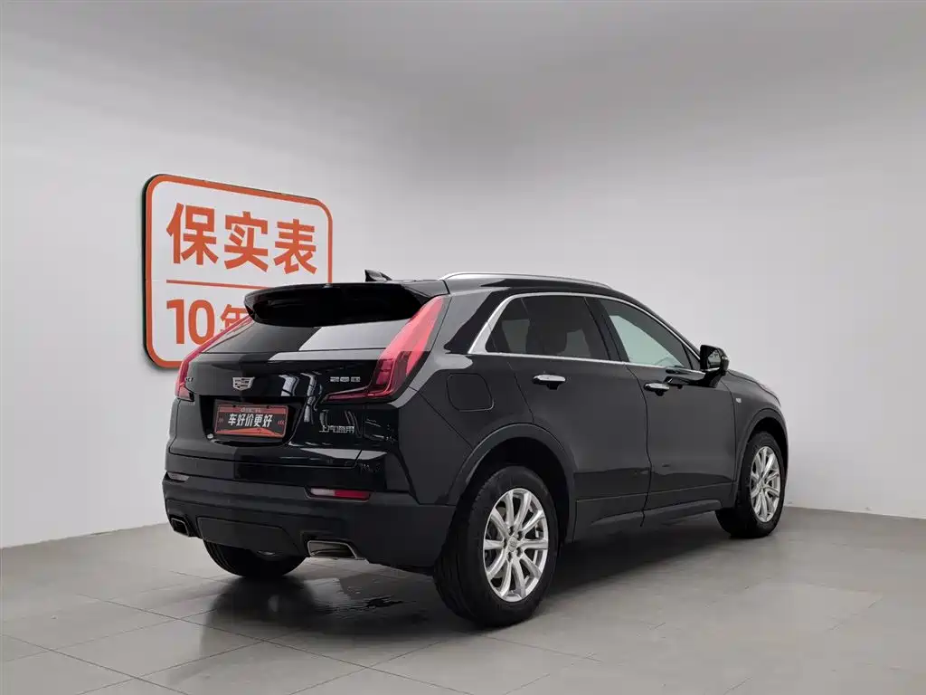 CADILLAC XT4