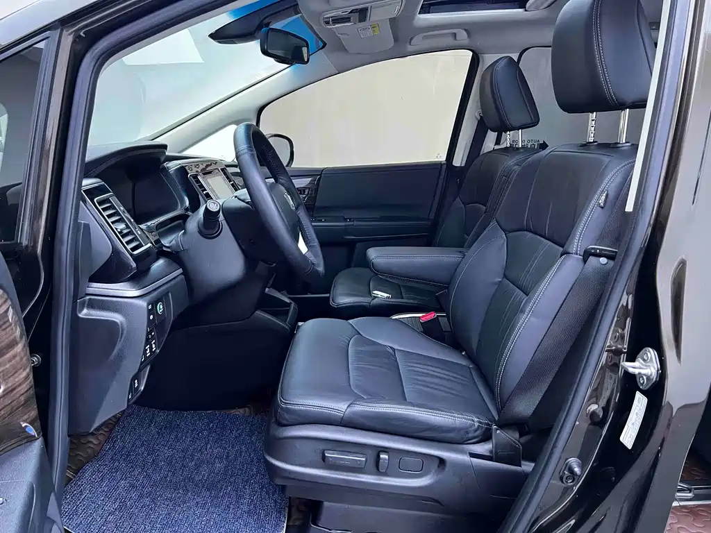 Honda Elysion 2016 2.4L