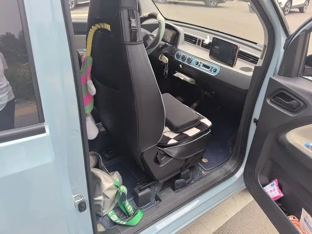 Wuling MINIEV — миниатюра 19