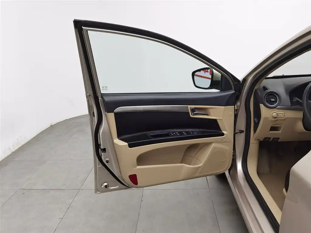 Roewe 350 2015 1.5L MT Luxury