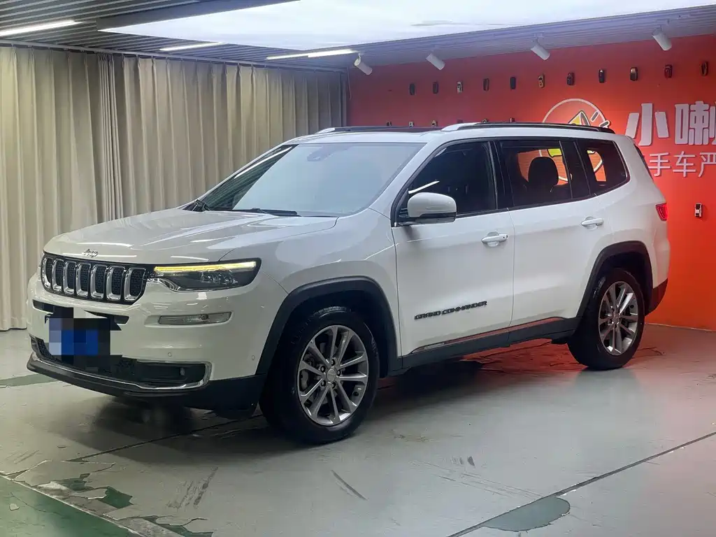 Купить Jeep Grand Commander