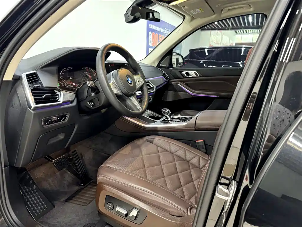 BMW X5 2022 xDrive 30Li Premium M Sport
