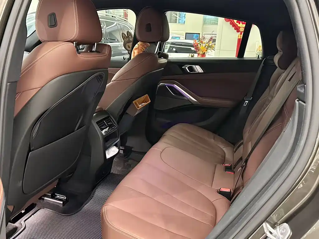 BMW  X6