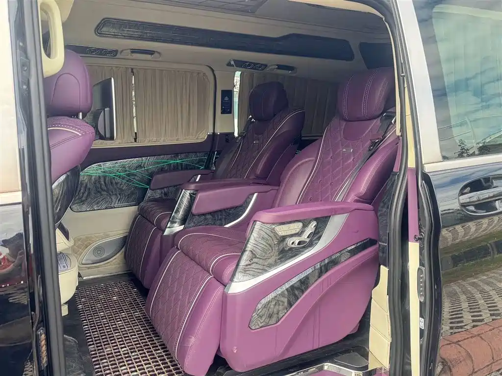 Mercedes-Benz Vito 2021 2.0T 7 мест
