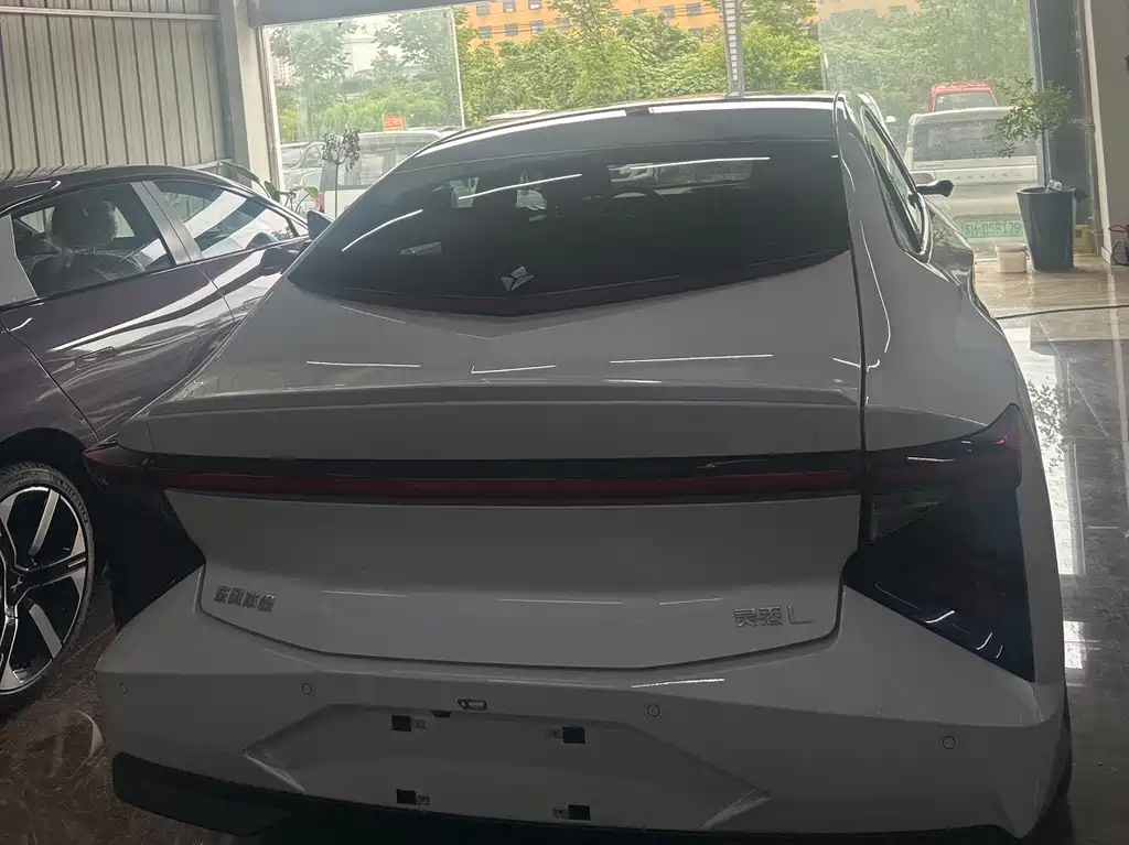 Lingxi L 2025 +