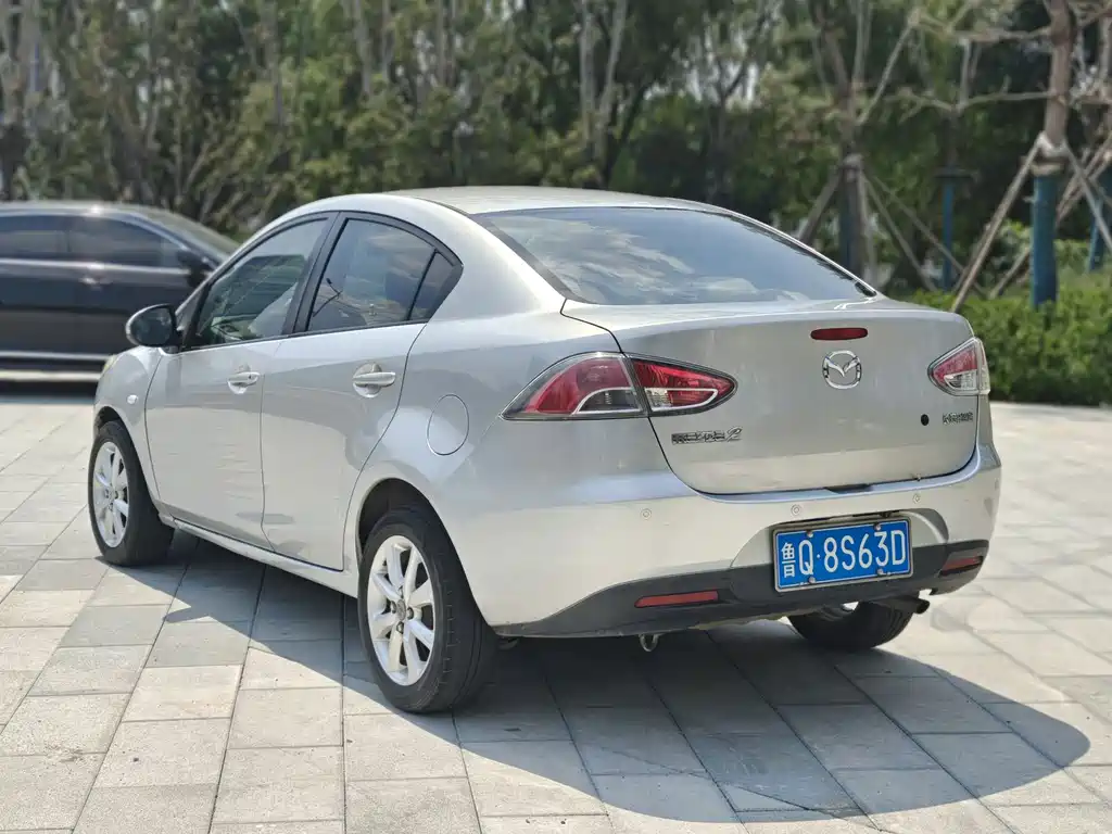 Mazda 2 011 1.3L AT Standard