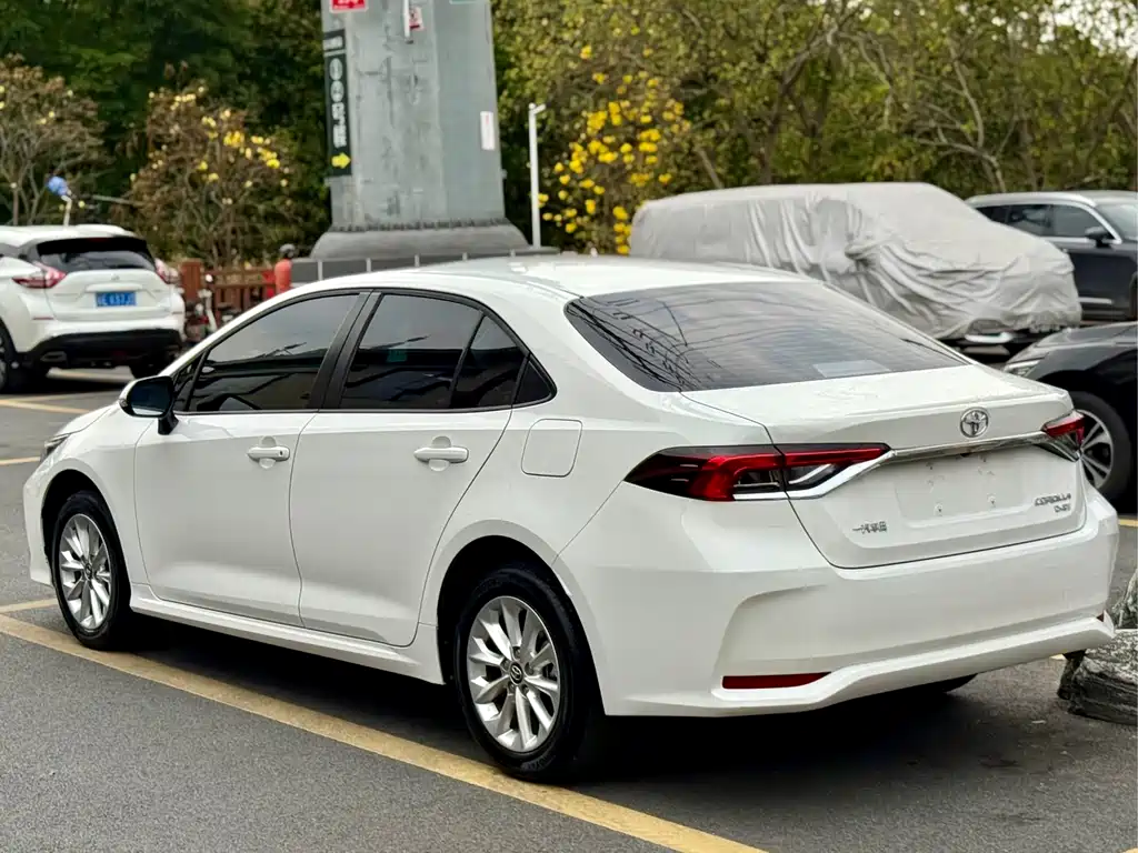 TOYOTA COROLLA