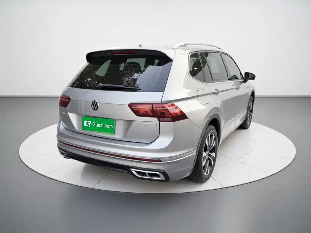 Volkswagen Tiguan L — миниатюра 4