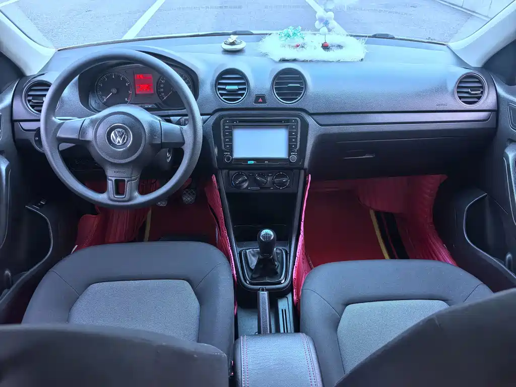 Volkswagen Jetta — миниатюра 7
