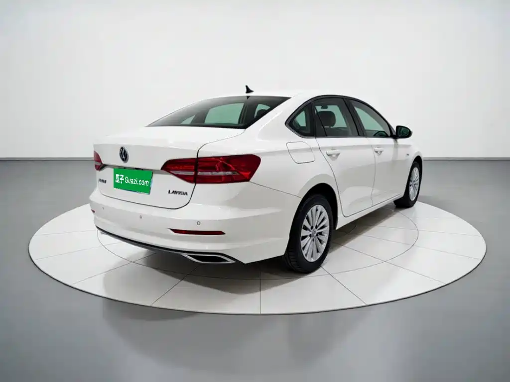 Volkswagen Lavida — миниатюра 6