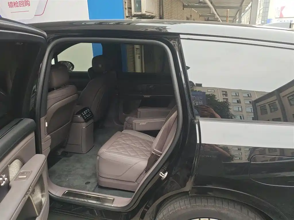 NIO ES8 2026 мест Executive Luxury