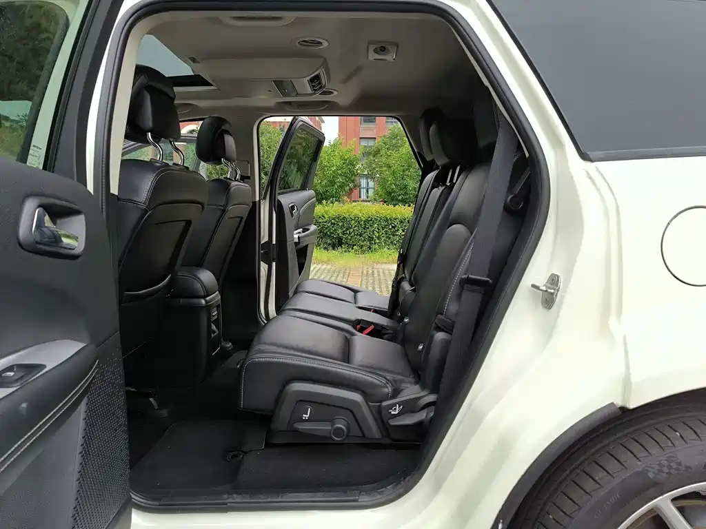 Dodge Journey — миниатюра 8