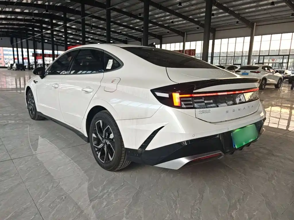Hyundai Sonata — миниатюра 5