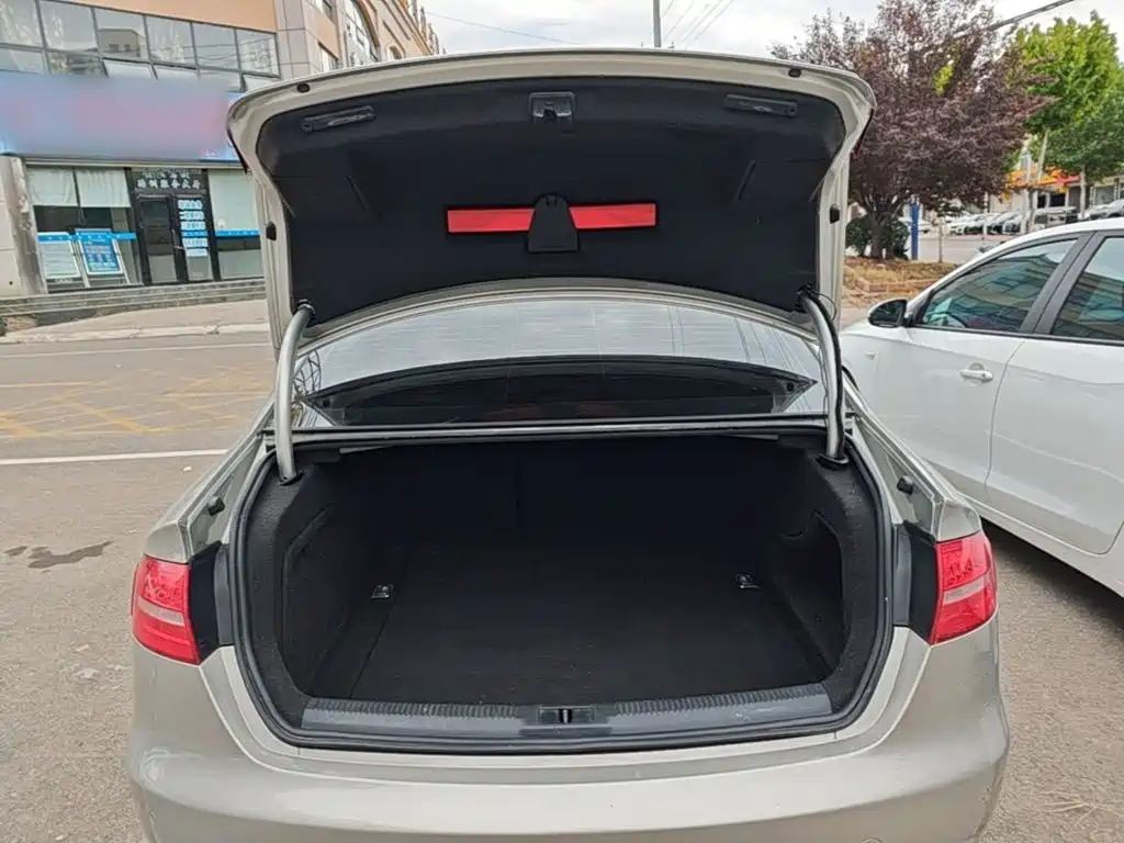 Audi A4L — миниатюра 19