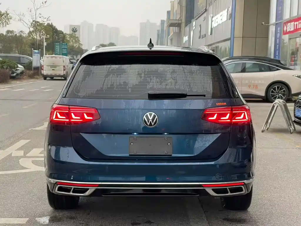 Volkswagen Passat Variant 2021 2.0T