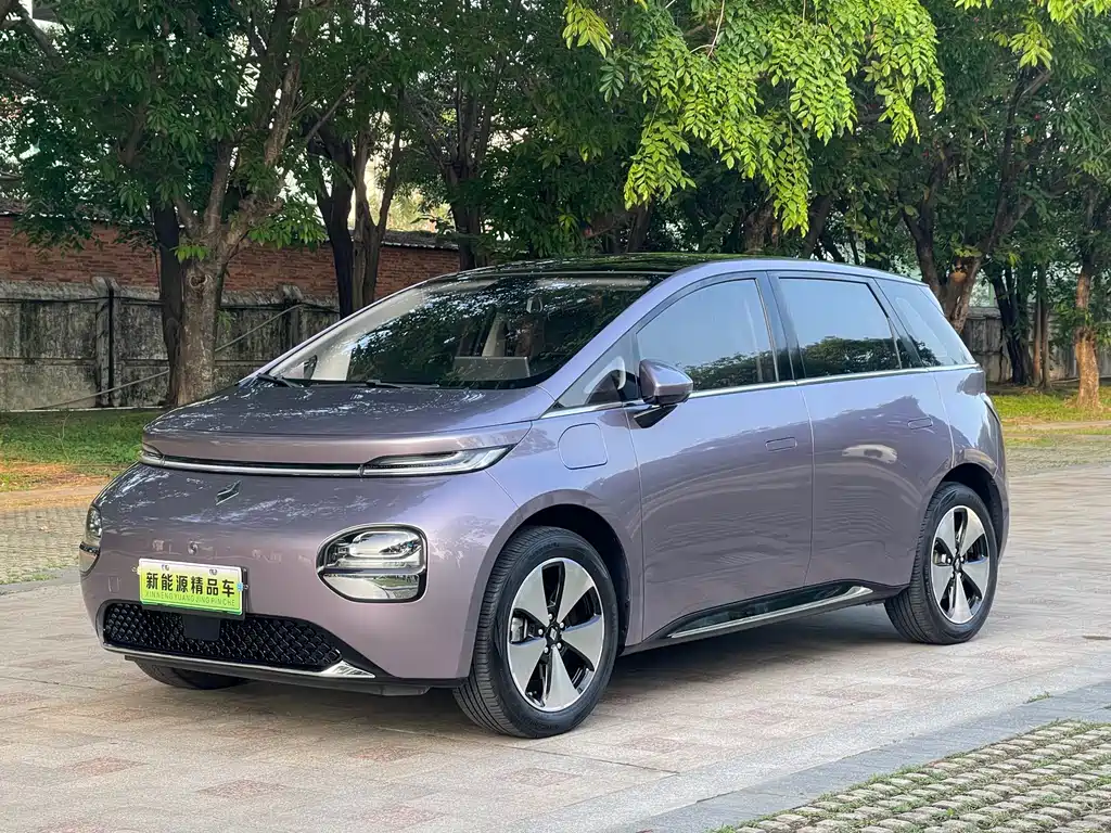 Baojun Yunduo 2023